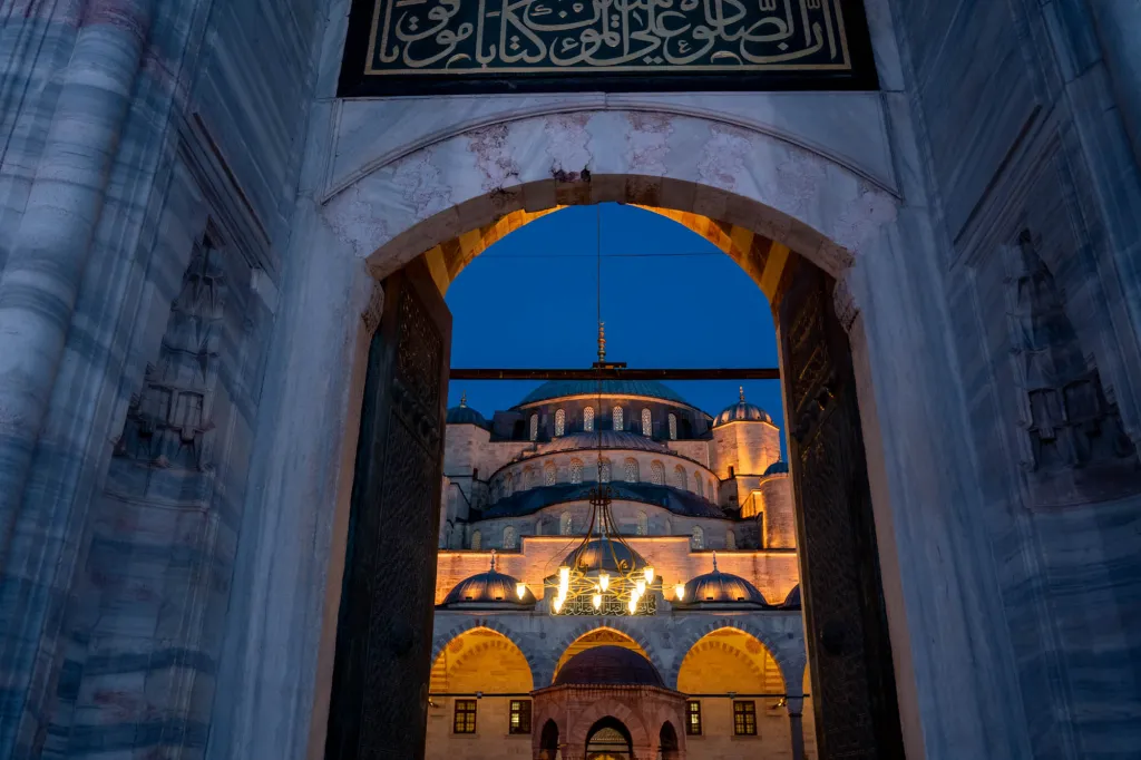旅行記:「トルコ・イスタンブール 🇹🇷」アヤソフィアとブルーモスク。ボスポラス海峡で超満足