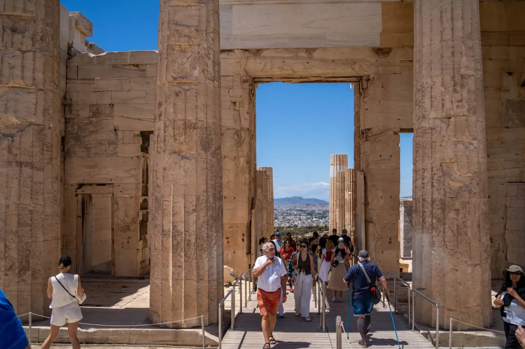 旅行記:「ギリシャ・アテネ 🇬🇷」パルテノン神殿の混雑ぶりと景色の良さに驚き。意外と治安悪いので注意